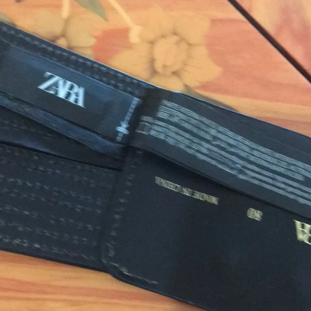 Zara Limited Edition 100% Genuine leather twist black wide belt Sz.80 (S)